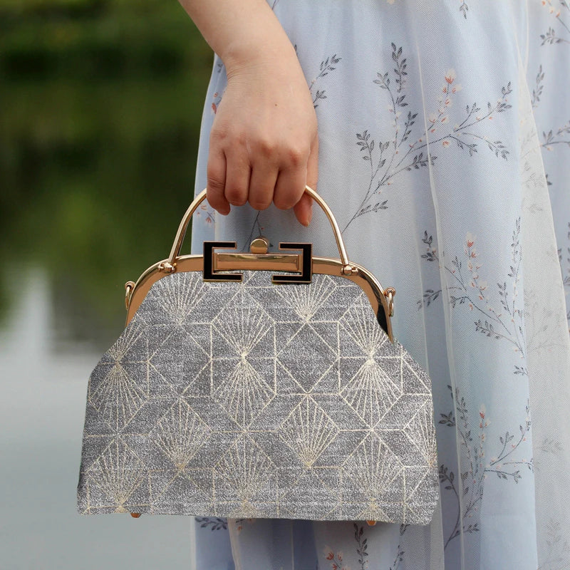 Vintage Women's Handbag Chain Crossbody Bag
