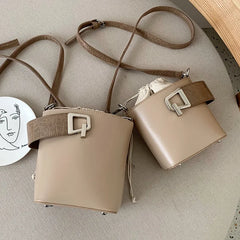 Bucket Bag vs Wild Messenger Bag for Women