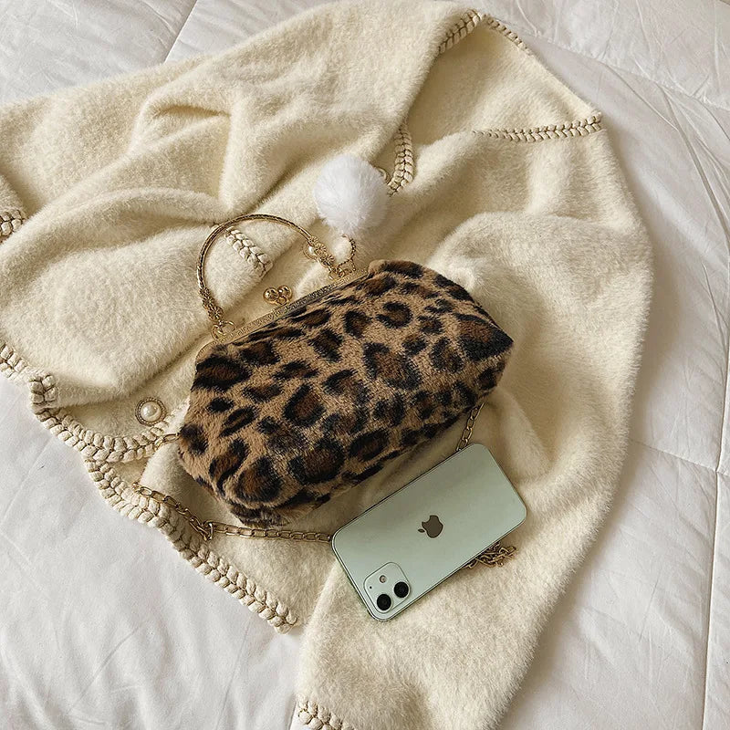Leopard Plush Clip Crossbody Bag for Women Winter Handbag