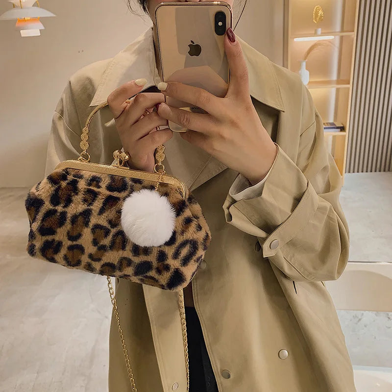 Leopard Plush Clip Crossbody Bag for Women Winter Handbag
