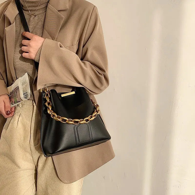 Women Crossbody Messenger Bag with Diamonds Chain Handbag