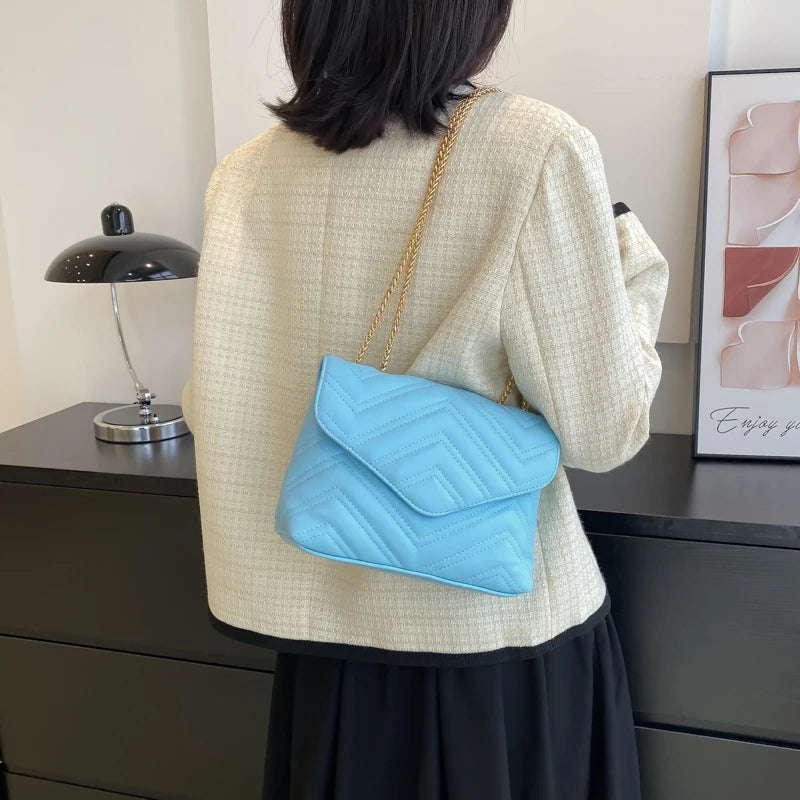 Women's Texture Chains Crossbody Shoulder Bag