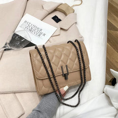 Deconn Quilted Lattice Clutch Crossbody Bag with Chain Strap
