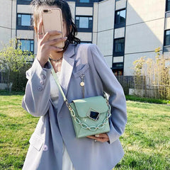 Women's Casual Shoulder Bag Chain Vintage Design