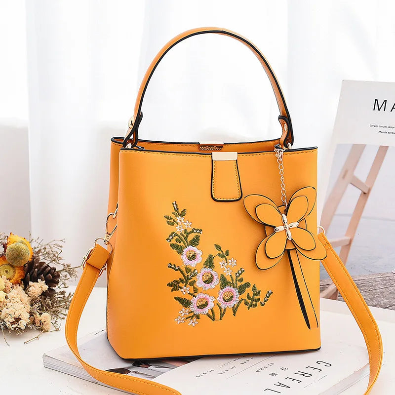 Retro One-Shoulder Messenger Bucket Bags