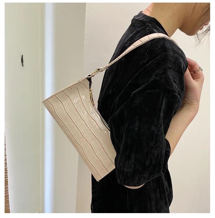 Casual Women Totes Shoulder Bags Solid Chain Handbags for Women