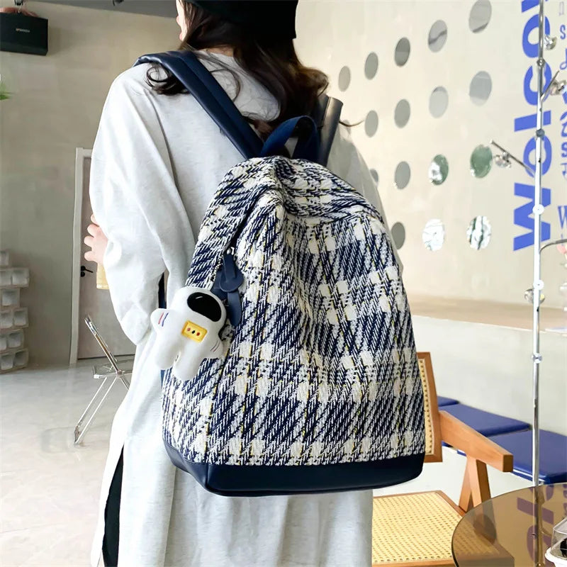 Classic Pleated Nylon Retro Schoolbag Female Zipper Backpack