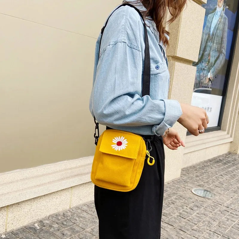 Vintage Daisy Sling Bag Embroidered Canvas Crossbody Shoulder Bag
