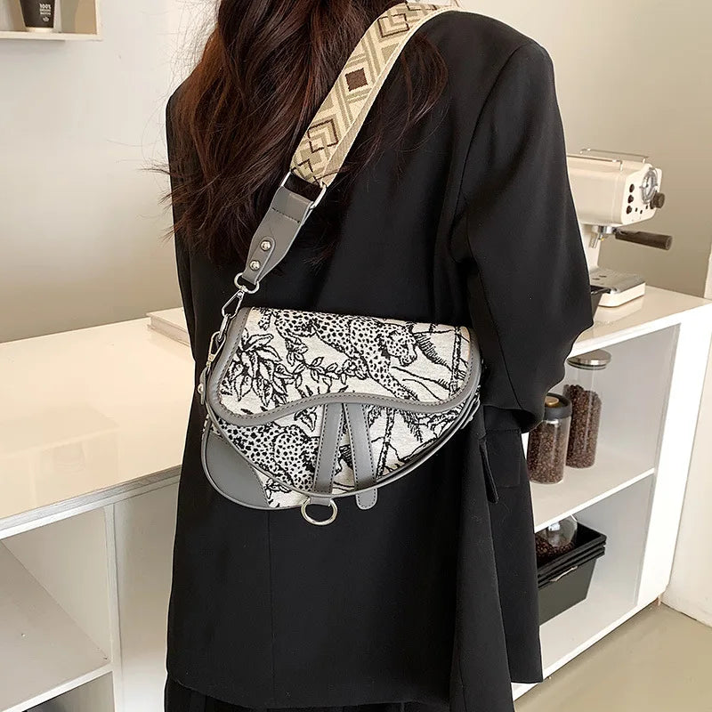 Vintage Embroidery Saddle Bag Small Handbags Purse