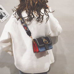 Retro Crossbody Bag Metal Ring Lock Wide Shoulder Strap Small Square Bags