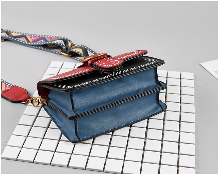 Retro Crossbody Bag Metal Ring Lock Wide Shoulder Strap Small Square Bags