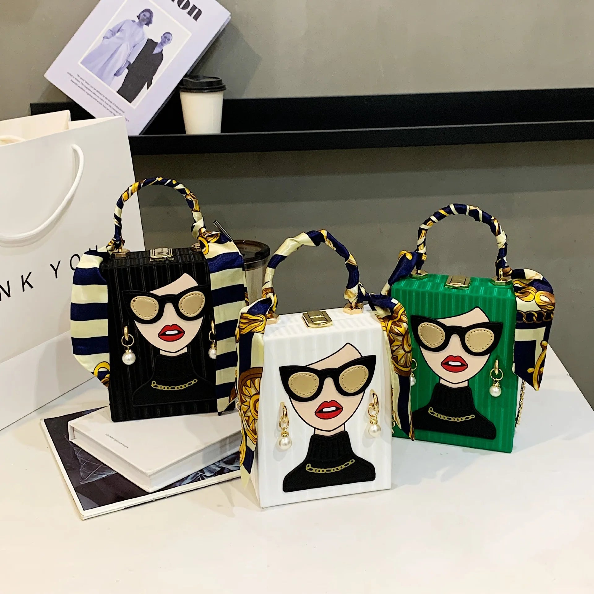 Lady Face Box Shaped Party Clutch Chain Shoulder Bag