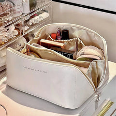 Large Capacity Portable Makeup Bag Women Cosmetic Bag Toiletries Organizer