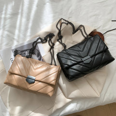 Retro PU Leather Crossbody Bag with Lattice Pattern Chain