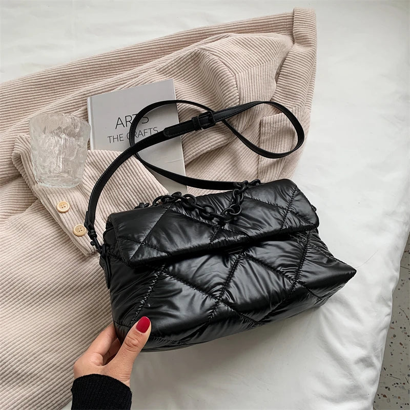 Lingge Acrylic Chain Crossbody Bag Quilted Shoulder Handbag