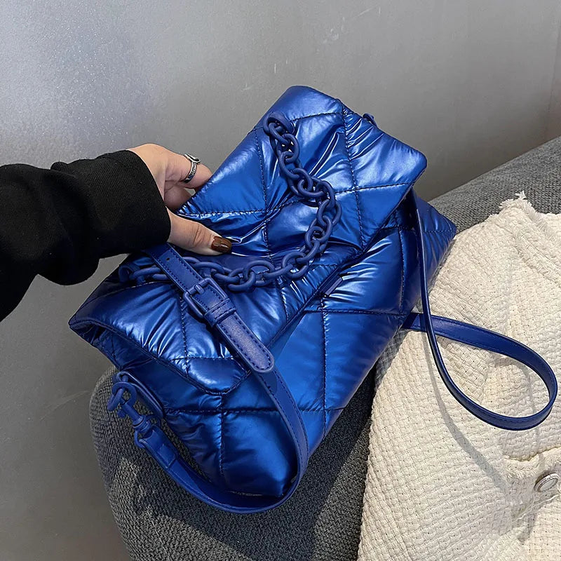 Lingge Acrylic Chain Padded Crossbody Bag Winter
