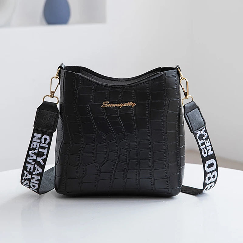Crocodile PU Leather Women Messenger Bag - Handbag