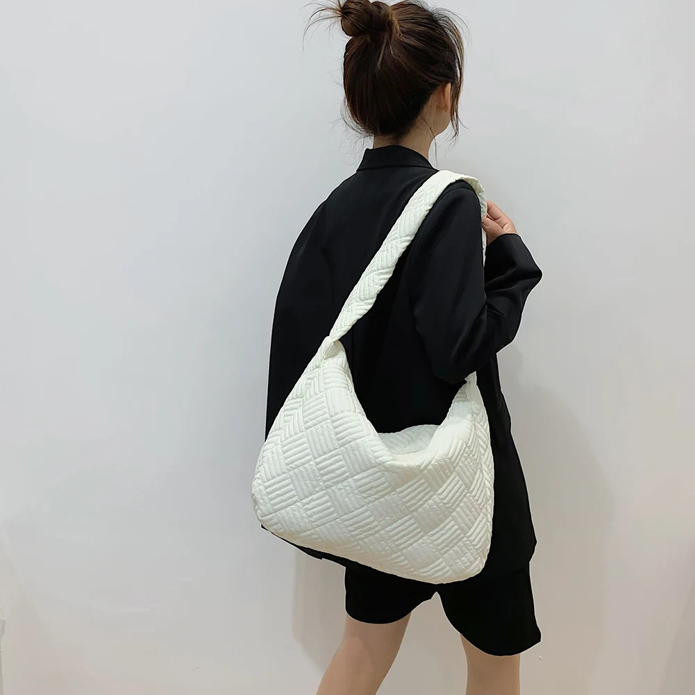 Quilted Nylon Large Capacity Girl Shoulder Hand Bucket Bag