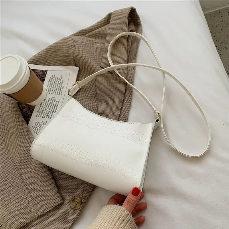 Retro One Shoulder Armpit Bag Women Crossbody Personalized