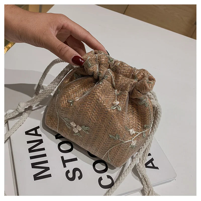 Women Beach Straw Woven Flower Embroidery Bag Ladies Messenger Handbag