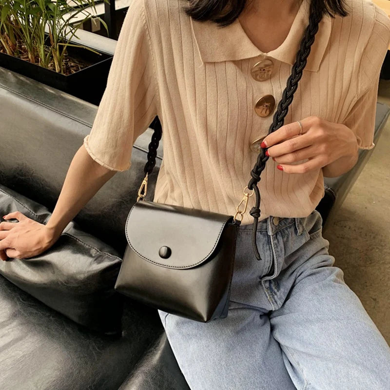 Texture One-Shoulder Messenger Small Square Bag
