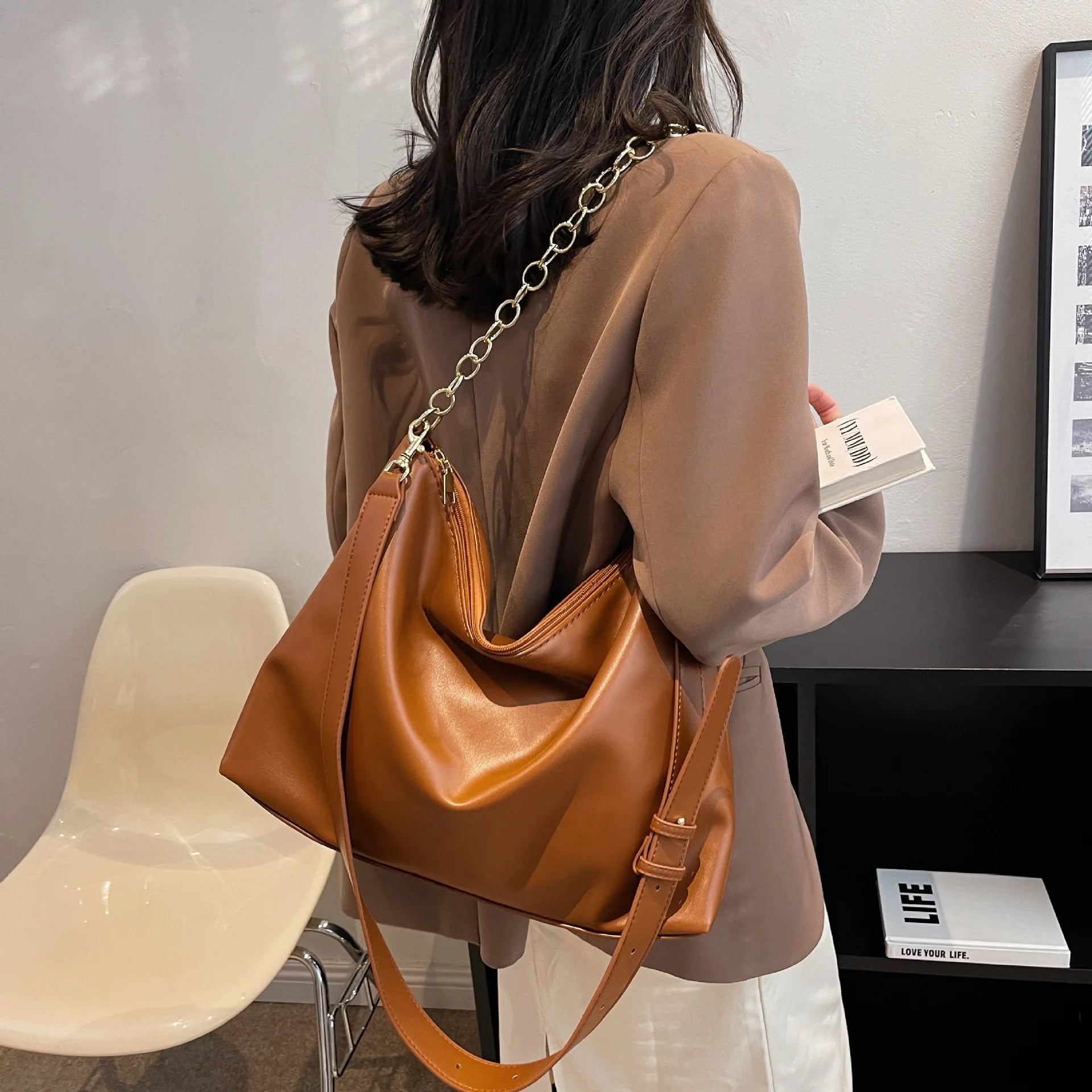 Women Chain Shoulder Bag PU Leather Crossbody Bags Solid Female Purse Bags