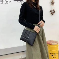 Vintage Large Size Women Clutch Bag PU Leather Rivet Crossbody Shoulder Bag