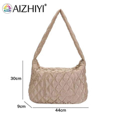 Large Capacity Quilted Messenger Bag for Shopping
