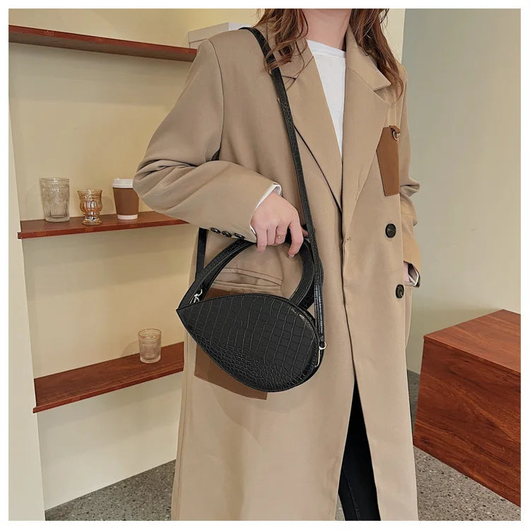 Vintage Heart Shape Shoulder Messenger Bag Crossbody PU Leather