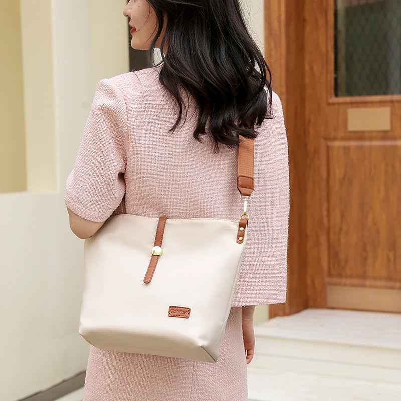Women Shoulder Messenger Bag Waterproof Nylon Oxford PU Lightweight Package