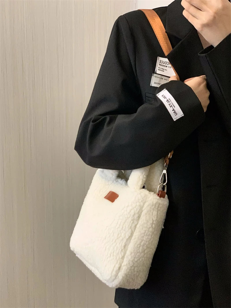 Women's Faux Lamb Wool Handbag Soft Plush Shoulder Bag
