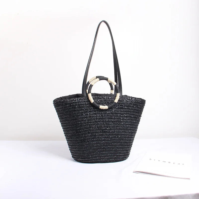 Woven Straw Shoulder Bag with Tassel, Ideal for Travel and Beach