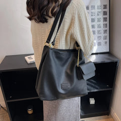 Fashionable Shoulder Bags Soft Adjustable Strap Big Pockets PU Leather