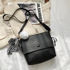 Female Large Capacity Messenger Bag Solid Tote