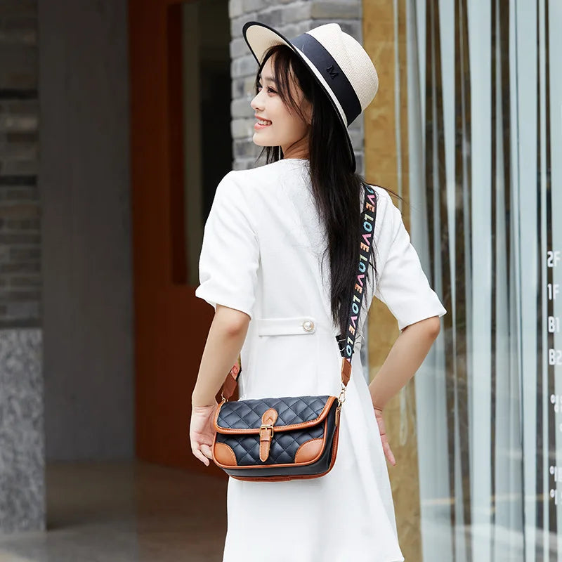 Women's Retro Leather Shoulder Bag with Buckle
