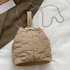 Flower Quilted Chain Bucket Bag Lightweight Shoulder Bag