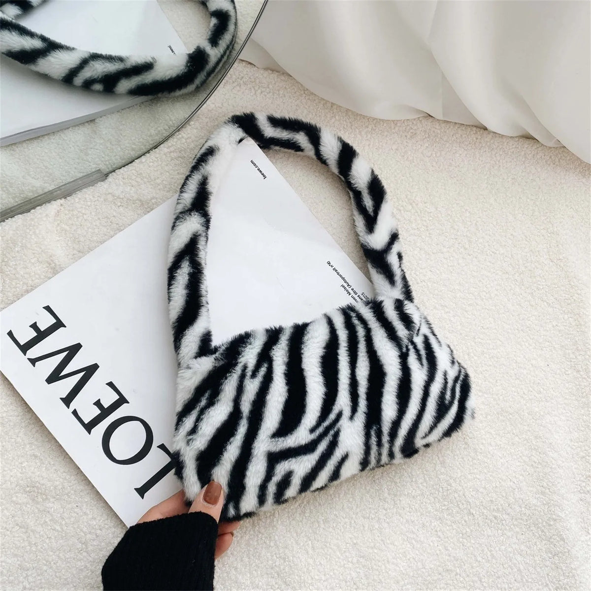 Fluffy Plush Shoulder Messenger Bag Soft Crossbody Bags Women Totes Bags Clutch