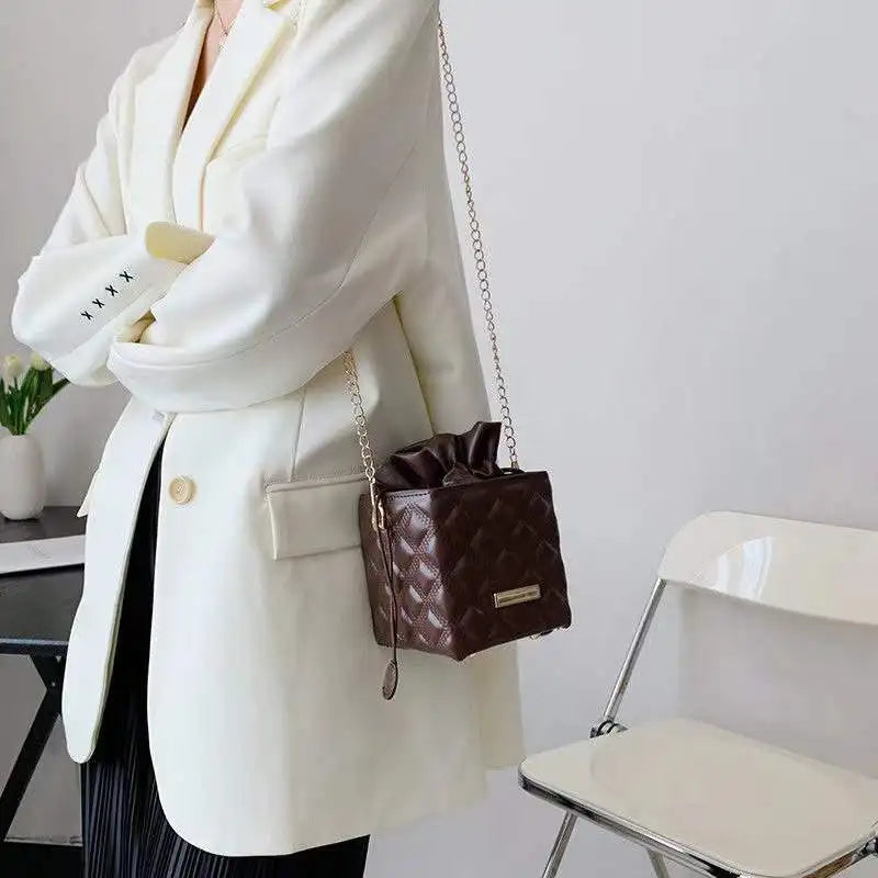 French Niche Bag Western Style Chain Shoulder Messenger Bag Female