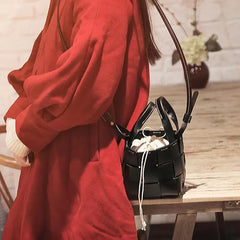 Leather Ladies Messenger Bag Woven Bucket Bag First Layer Cowhide Tanned
