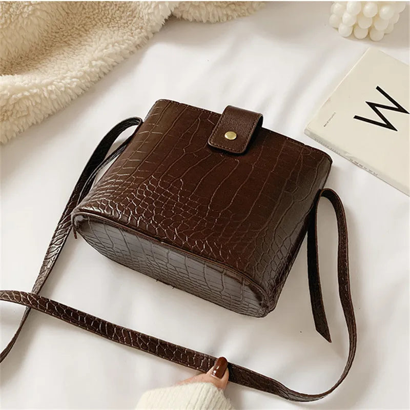 Gusure Retro PU Leather Crossbody Bag Crocodile Small Bucket Handbag