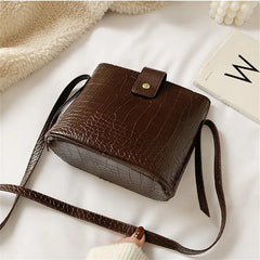 Gusure Retro PU Leather Crossbody Bag Crocodile Small Bucket Handbag