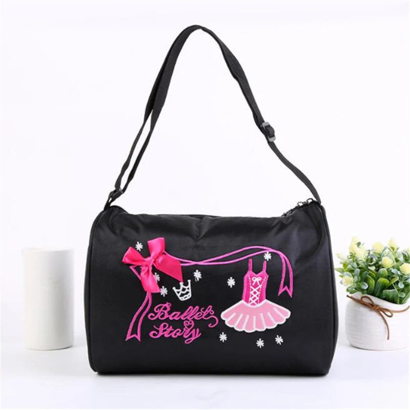 Summer Beach Embroidered Straw Bucket Bag
