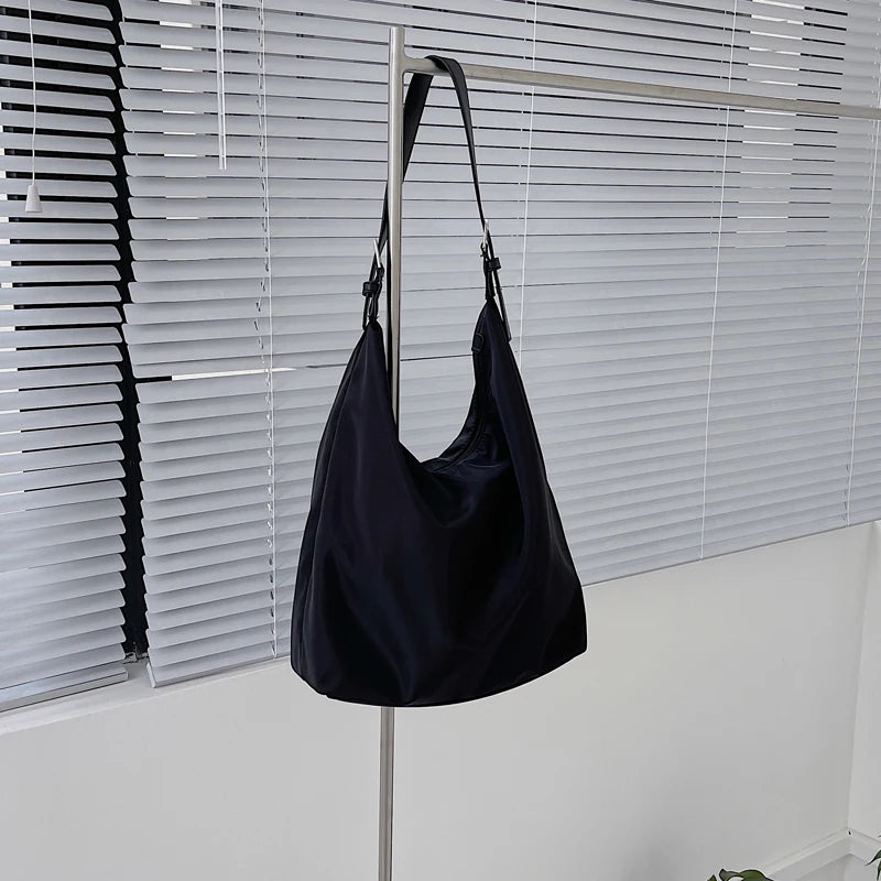 Nylon Large Capacity Women's Shoulder Bag
