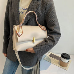Vintage Women Leather Handbag Crossbody Bag with Ribbons Flap