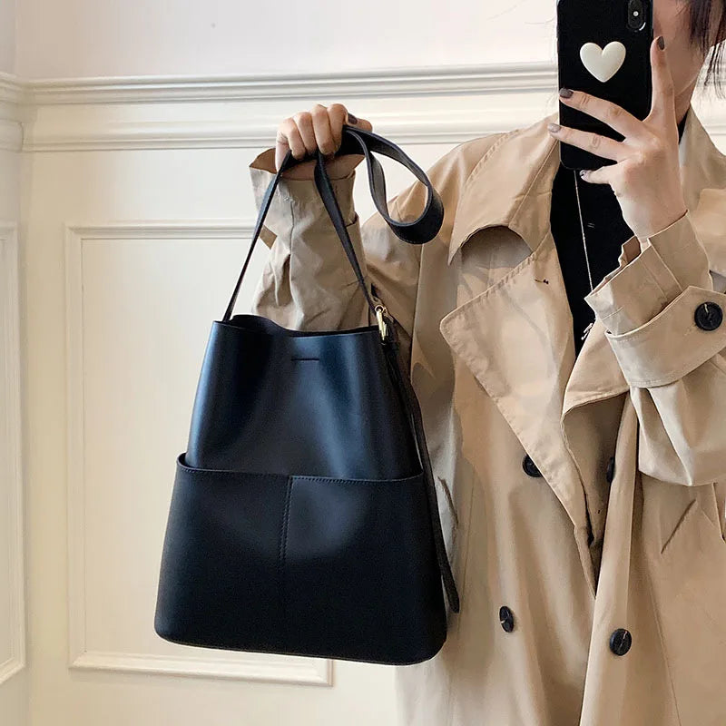 Bucket Bag Messenger Bag Female Casual Large-capacity Soft Leather Commuter Bag