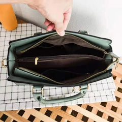 Embroidered Shoulder Messenger Bag Large-capacity Handbag