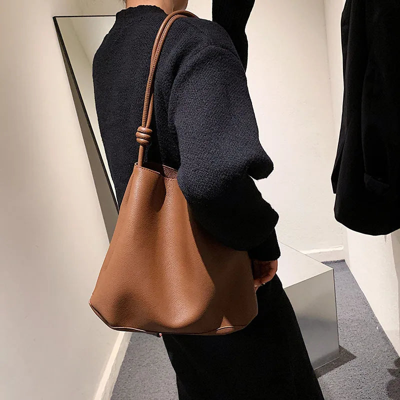 Ladies Large-capacity Shoulder Bag Soft Leather Bucket Bag