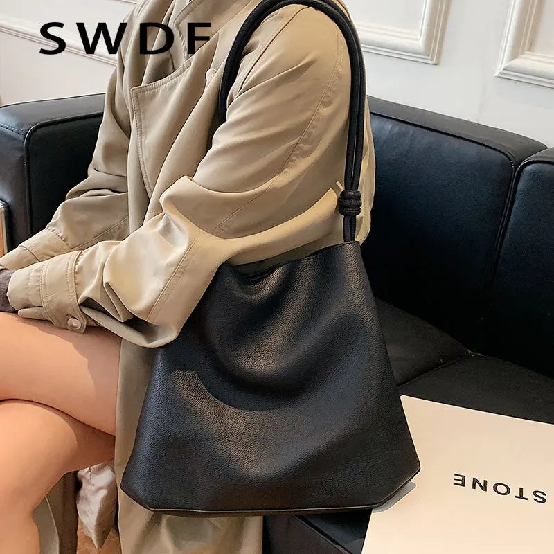 Ladies Large-capacity Shoulder Bag Soft Leather Bucket Bag