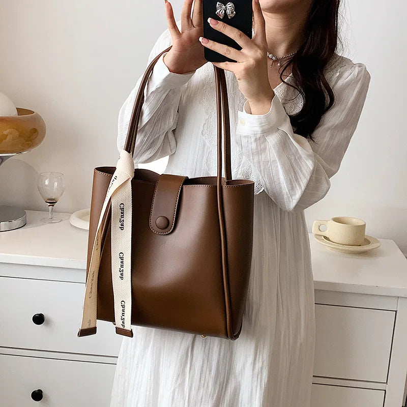 Leather Large-capacity Shoulder Bag 2022 Summer Wild Texture Commuter Tote