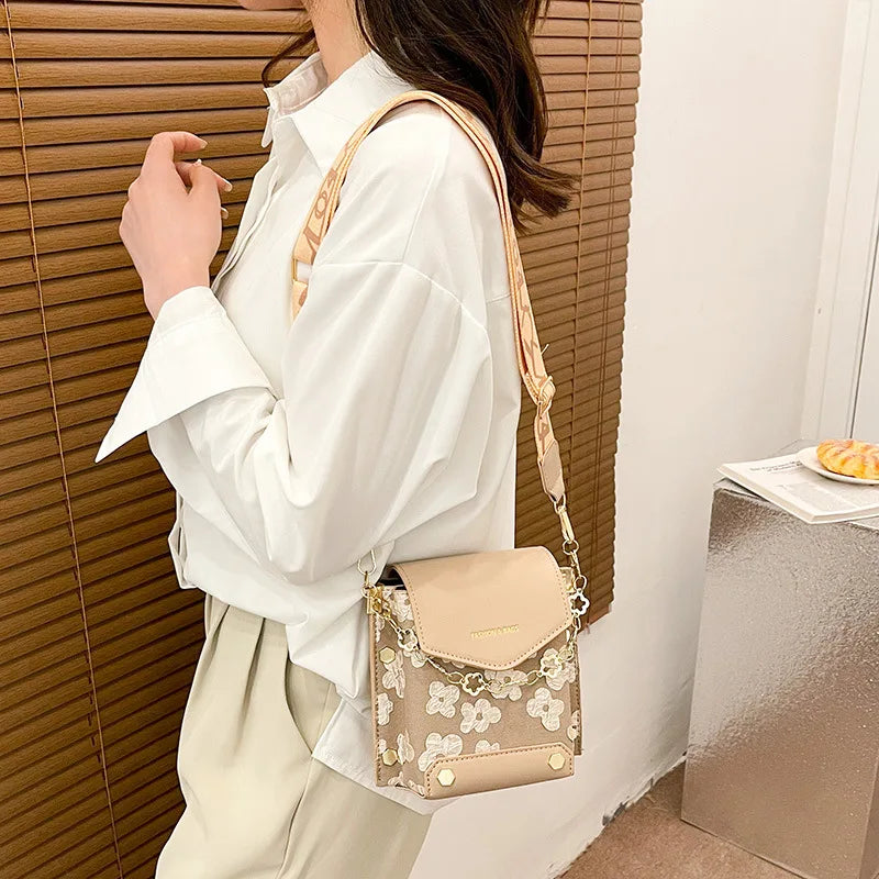 Summer Broadband Single Shoulder Messenger Bag